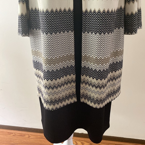 Danny and Nicole woman’s 2 pcs plus jacket / dress zing zag design back, tan - Picture 4 of 17